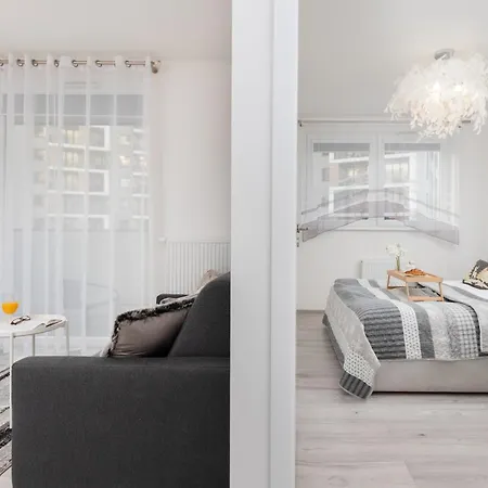 شقة Cozy Morena Rakoczego By Rent Like